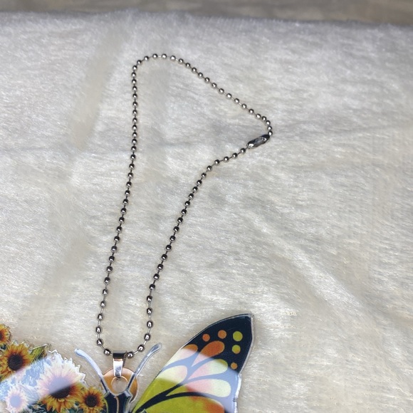 Butterfly religious rear view mirror car ornament - Picture 4 of 5